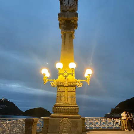 In Donostia شقة *